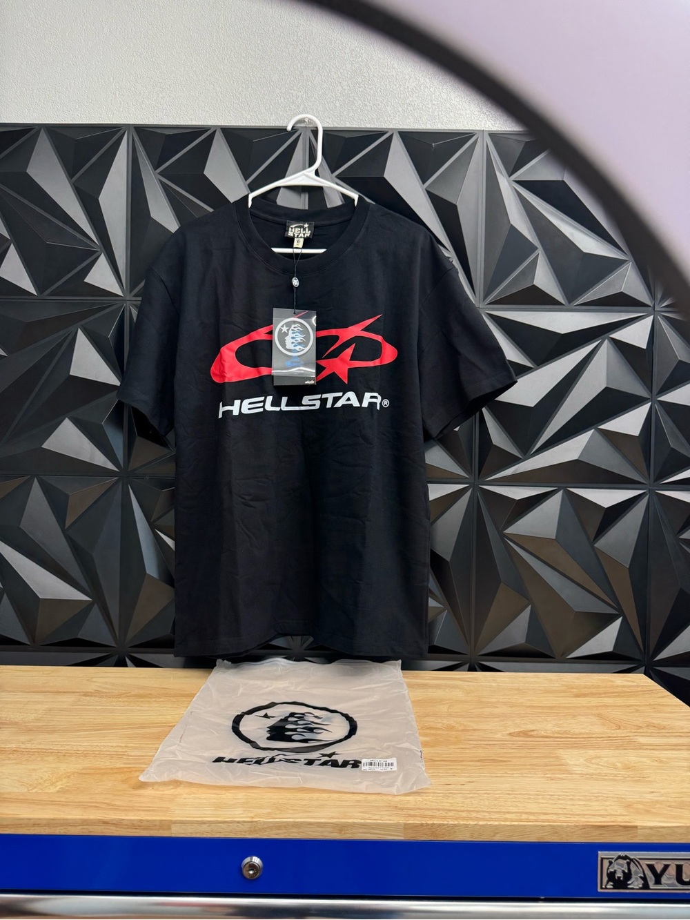 Hellstar Men’s Black Short-Sleeve Logo Tee
